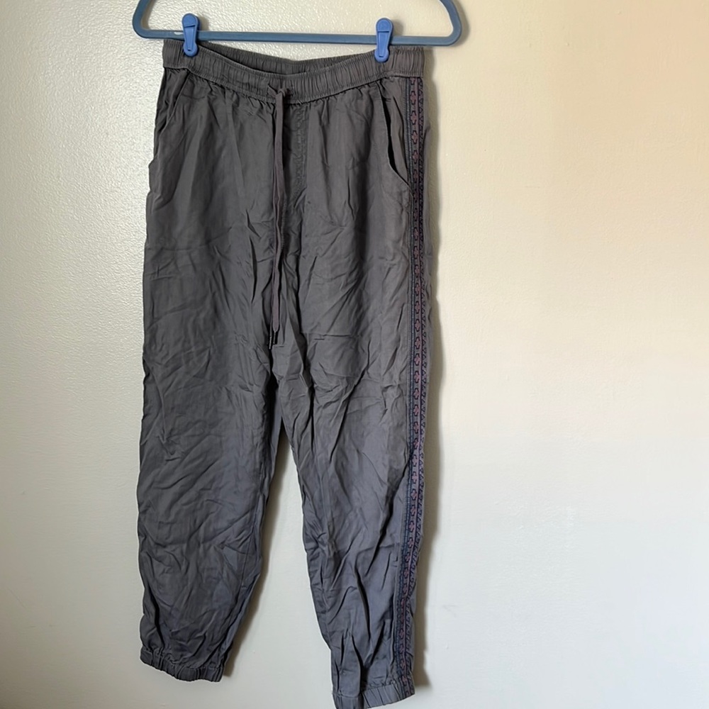 Knox Rose Gray Joggers